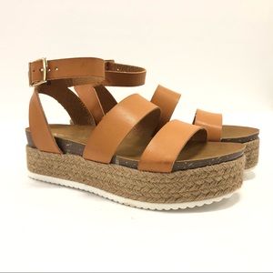 Patrizia by Spring Step Larissa Platform Sandal